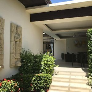 Villa à 2 Chambres à Coucher